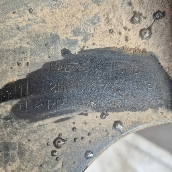 VW Amarok Lift 16 Etupuskuri Oikea Trim 2H6853728 image 4