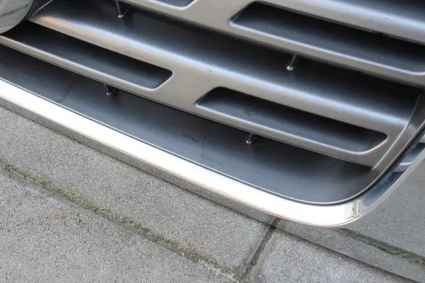 Nissan OE 62310-4KJ1C grille image 4