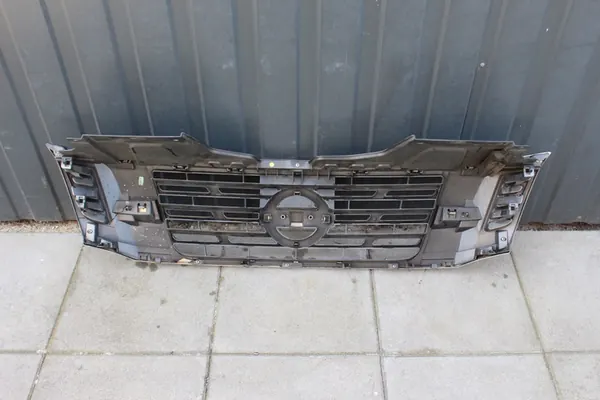 Nissan OE 62310-4KJ1C grille image 6
