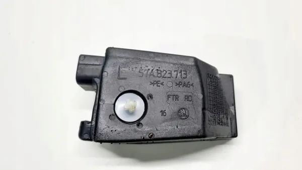 Piezas carrocería Skoda Karoq OEM 57A823713 - Usado image 2