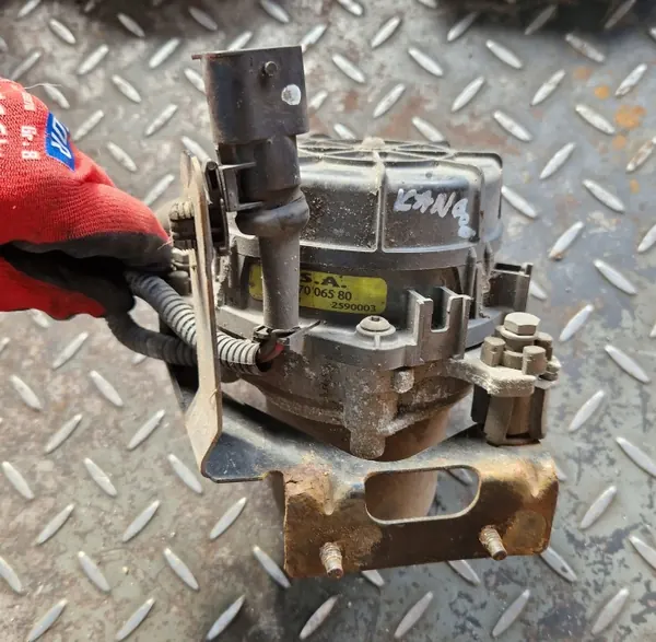 Pompe à air secondaire OEM 9627006580 pour Peugeot 206 image 2