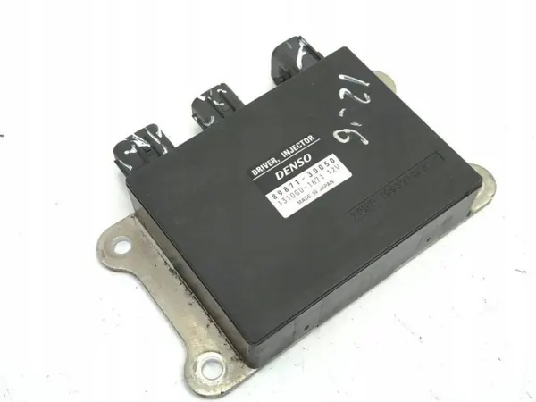 Lexus IS III 300H 2.5L injectiemodule - Gebruikt image 2