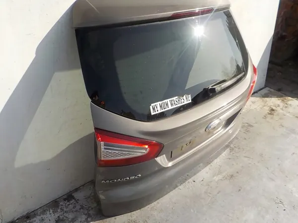 Ford Mondeo IV Baklucka OEM 668 - Begagnad image 7