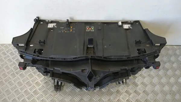 Renfort de calandre OEM 620369615R pour Renault Twingo III image 3