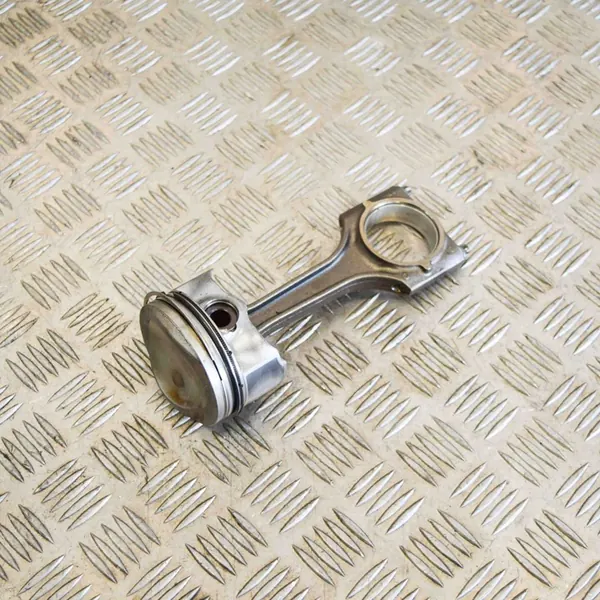 Audi A4 Kolv 1.8L 2010 06J198401F image 4