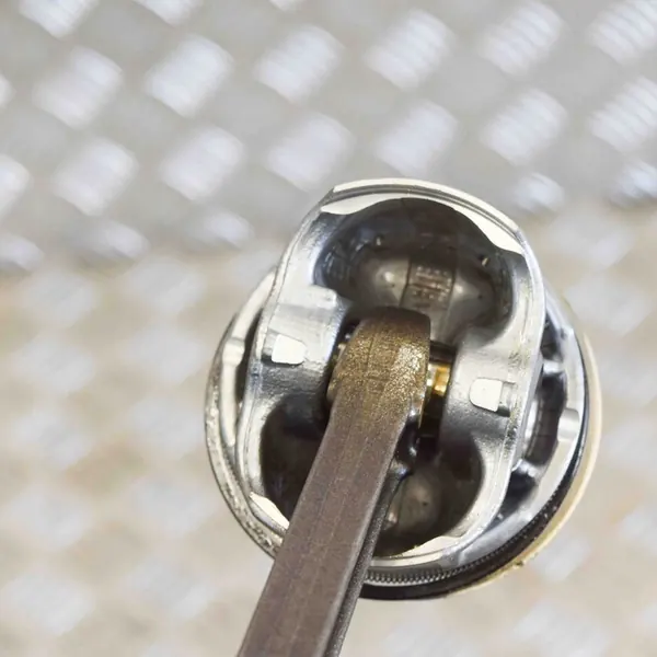 Audi A4 Kolv 1.8L 2010 06J198401F image 6