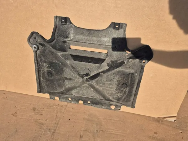 Audi Q5 SQ5 2015 Lower Gearbox Cover 8K1863822S image 2