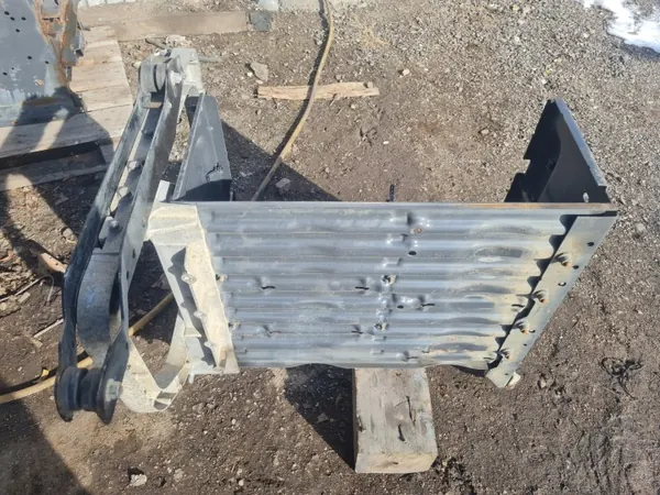 Support de boîte batterie OEM 22054625 pour Volvo FH4 image 2