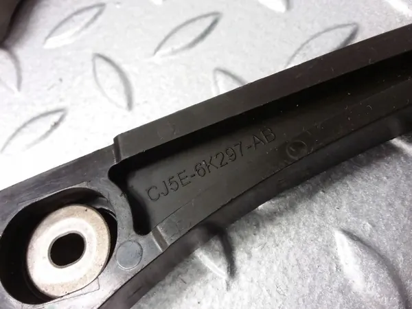 Steuerkettenspanner OEM CJ5E6K297AB für Land Rover image 3