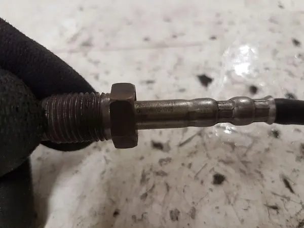 Capteur de température des gaz d'échappement BMW 5 GRAN TURISMO 2.0L diesel OEM image 2