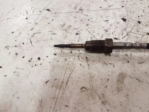 Capteur de température des gaz d'échappement BMW 5 GRAN TURISMO 2.0L diesel OEM image 4