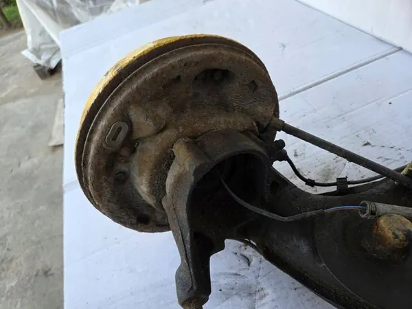 Mozzo posteriore sinistro BMW 3 E36 Compact 10811470 image 4