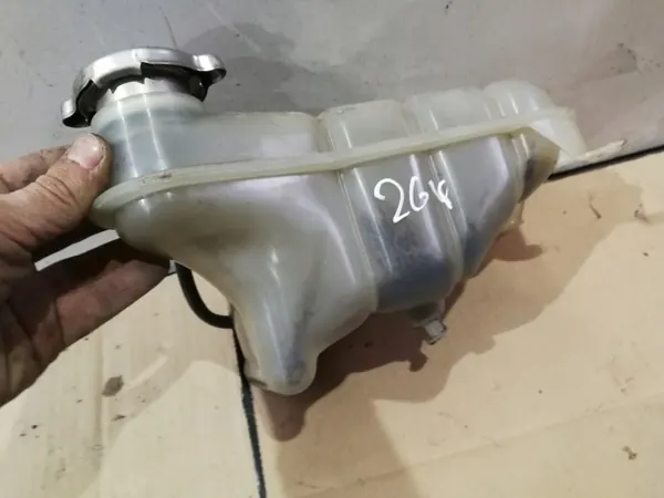 Expansionstank Mercedes W201 190E (264) OEM image 3