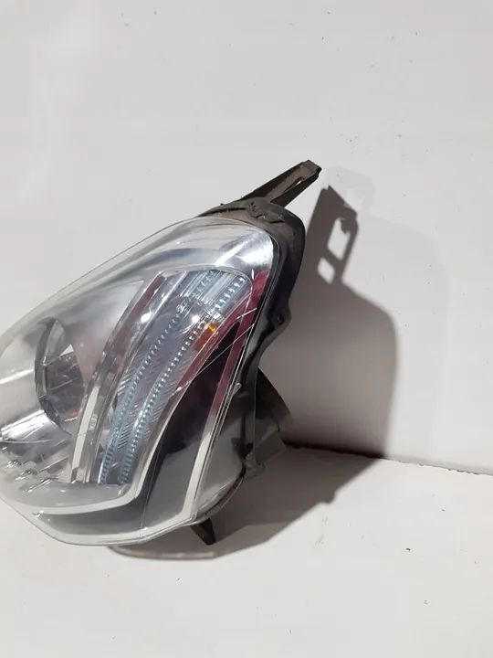 Faros delanteros izquierdo Citroen Berlingo 2014 image 3