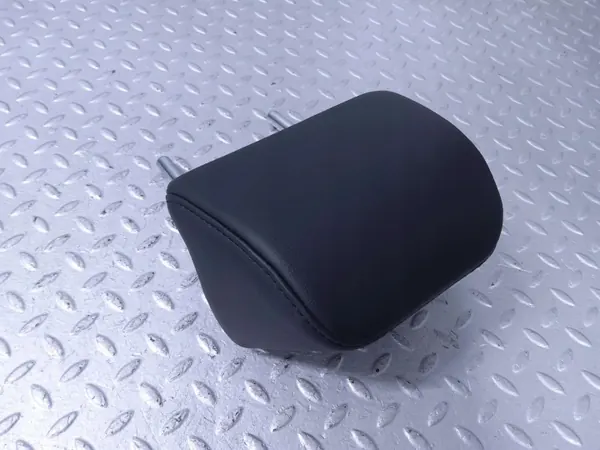 Reposacabezas trasero derecho Toyota Corolla Cross OEM 7194016100C3 image 2