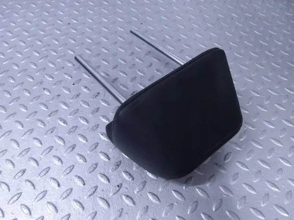Reposacabezas trasero derecho Toyota Corolla Cross OEM 7194016100C3 image 5
