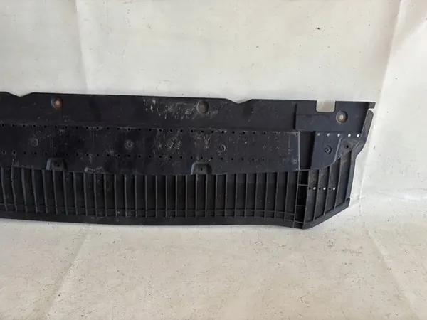 TECHTRONIC 8T0807611A Stötfångarplatta image 3