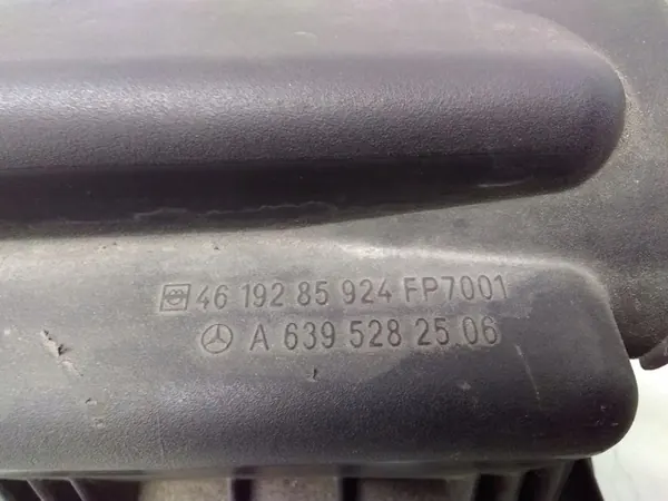 Mercedes-Benz OE A6395282506 Ilmansuodattimen Kotelo image 5