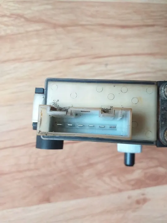 Regulador de janela traseira esquerda BMW 1 F40 1060026 image 4