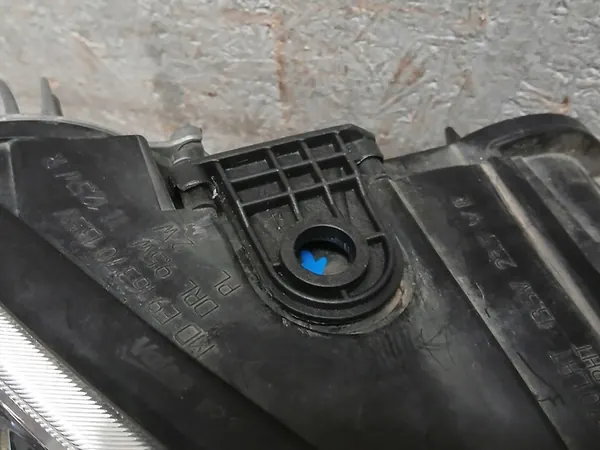 SEAT OE 5F1941008G Farol Dianteiro Direito image 2