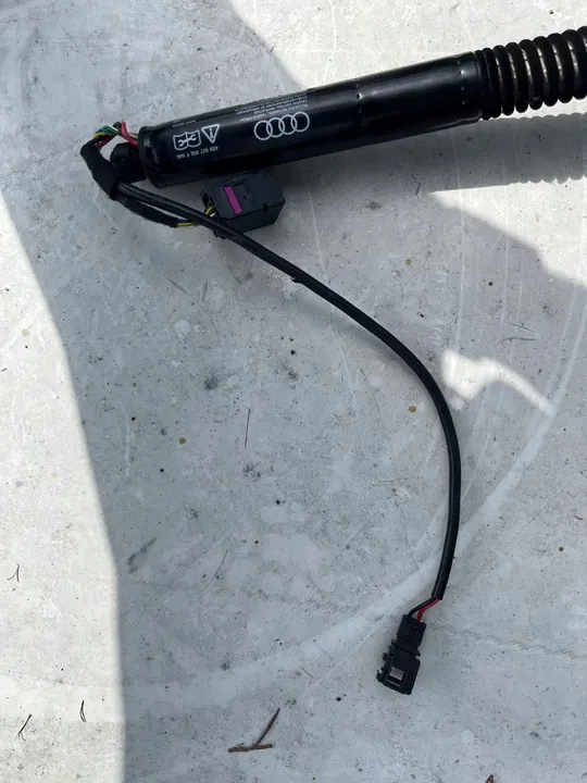 Bagageluckstöd Audi A7 4G8827851F image 4