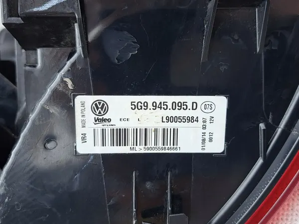 Luz Trasera Izquierda VW Golf VII 5G9945095D image 10