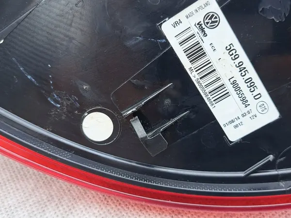 Luz Trasera Izquierda VW Golf VII 5G9945095D image 9