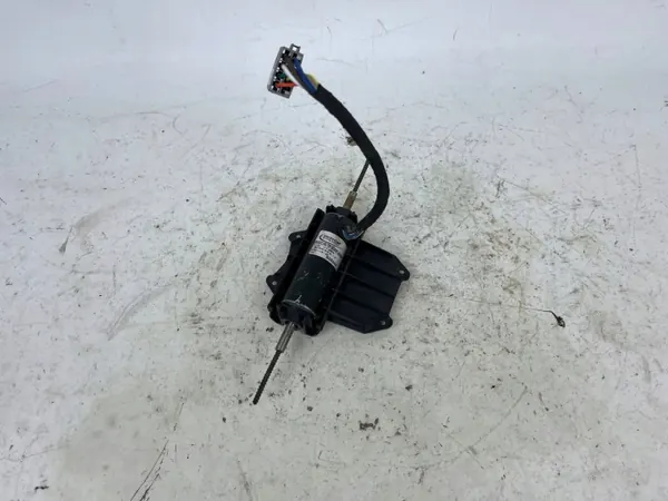 Tesla Model X Sätemotor OEM 055084 - Begagnad image 2