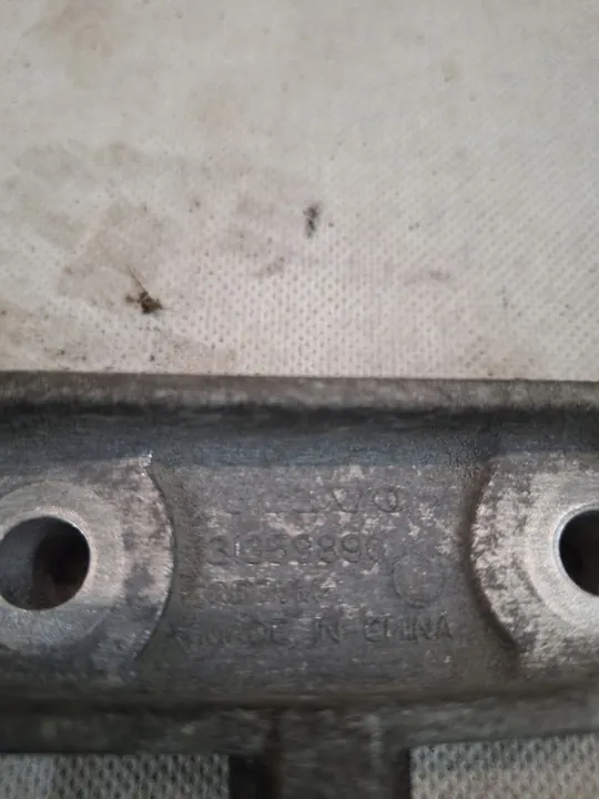 VOLVO S90 II 2.0 D4 Vaihteiston Kiinnike 31359890 image 3