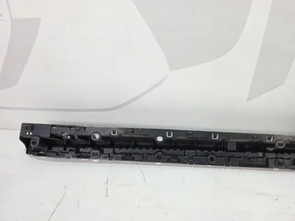 Glijbevestiging Drempelplaat Rechts OEM 7441118 image 5