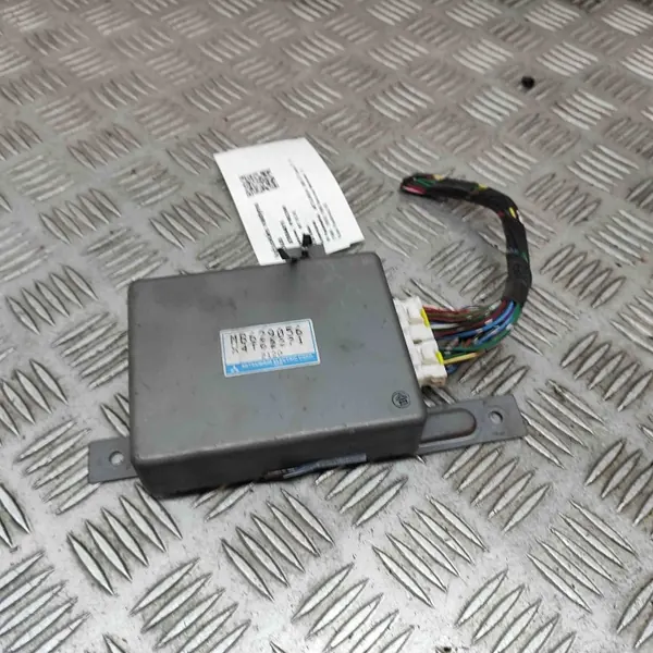 Module de suspension pneumatique Mitsubishi MB629056 image 2