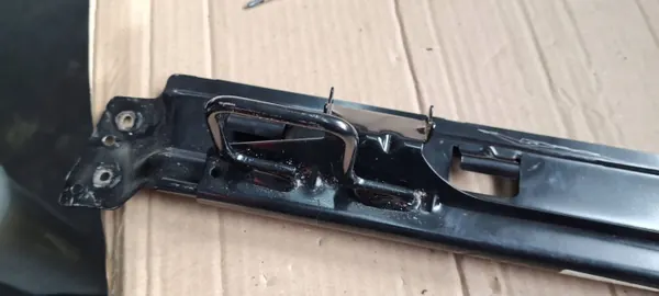 Support ISOFIX Audi OEM 8E0813477A pour siège passager A6 C6 image 10