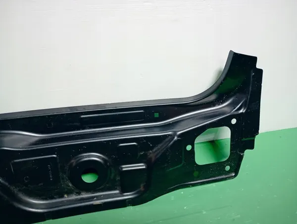 OEM 4G0813307 Takavyön Vahvike Audi A6 C7 image 5