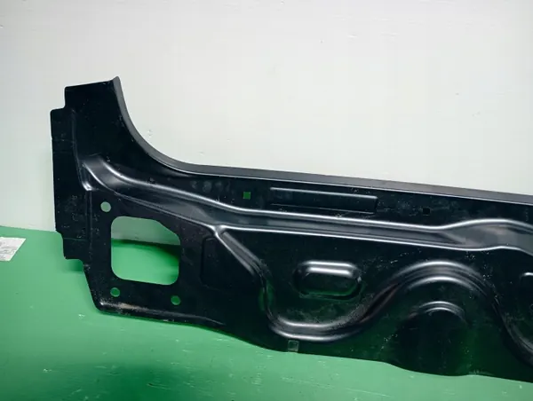 OEM 4G0813307 Takavyön Vahvike Audi A6 C7 image 6