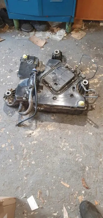 Réservoir AdBlue Citroen OEM P1001374 pour Jumpy 2017 image 3