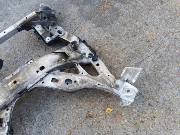 Support Moteur BMW OEM Wrakowisko-11511- Avant image 5
