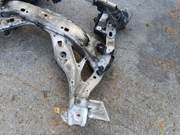 Support Moteur BMW OEM Wrakowisko-11511- Avant image 6