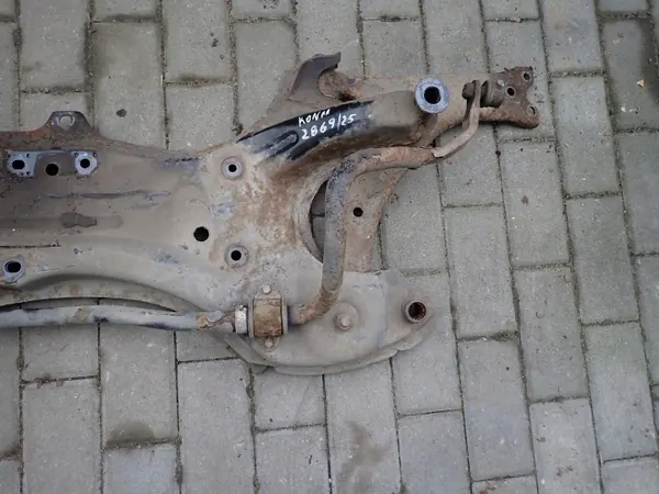 Traverse SANKI pour Toyota RAV4 III 2.5 B 06r image 4