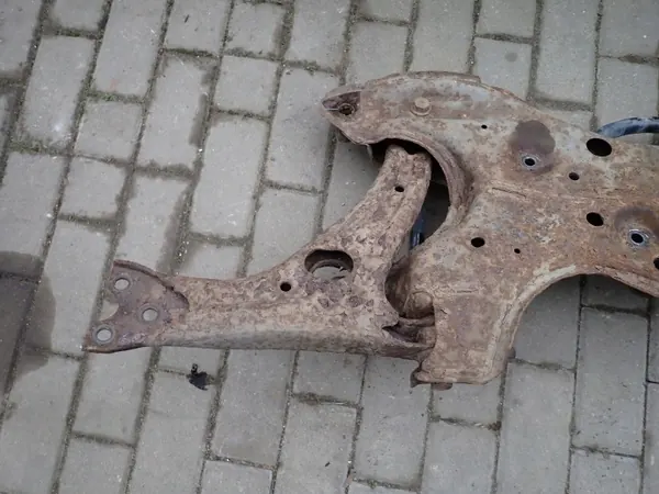 Traverse SANKI pour Toyota RAV4 III 2.5 B 06r image 5