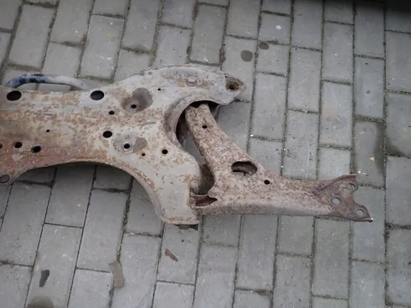 Traverse SANKI pour Toyota RAV4 III 2.5 B 06r image 6