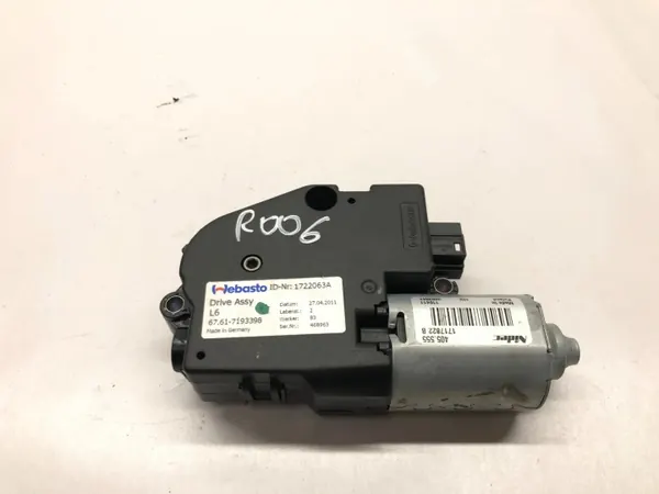 BMW 5 F10 F11 kattoluukun moduuli OEM 1717822 2011 image 2