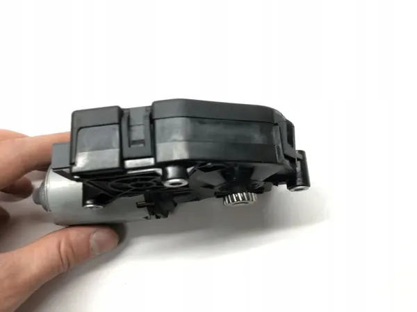 BMW 5 F10 F11 kattoluukun moduuli OEM 1717822 2011 image 7