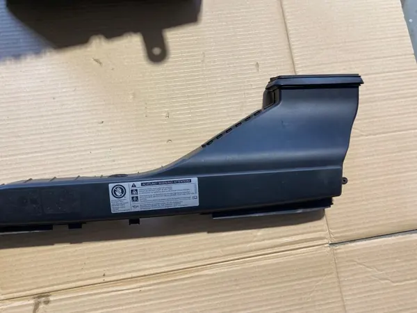 Luftfilterhus OEM 3Q0129607D VW Passat B8 image 6