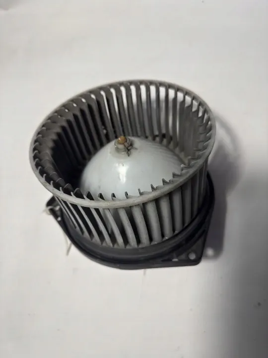 Moteur de ventilation SKU10139 pour Subaru Forester 3 2009 image 4