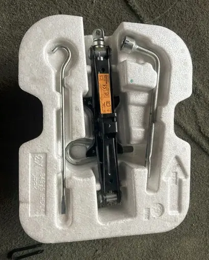 Nissan OE krik set OEM 84975-1HD0A voor Micra IV K13 image 2