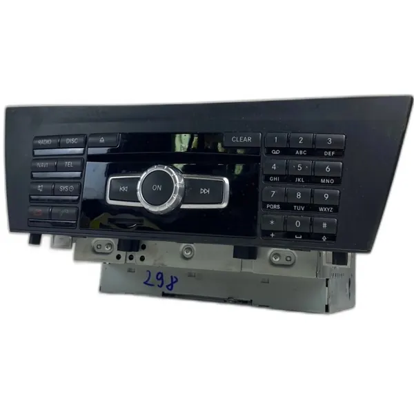 Radio Mercedes W204 Lift OEM A2049007111 Usado image 2