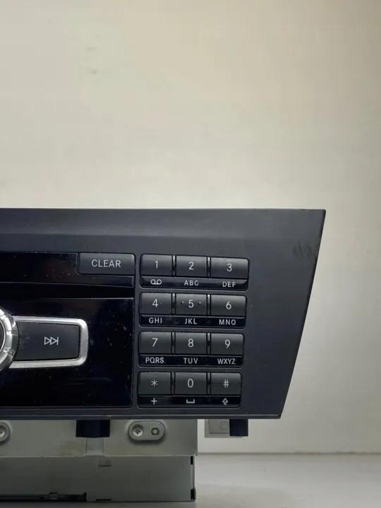 Radio Mercedes W204 Lift OEM A2049007111 Usado image 8