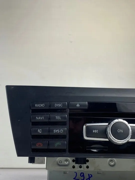 Radio Mercedes W204 Lift OEM A2049007111 Usado image 9