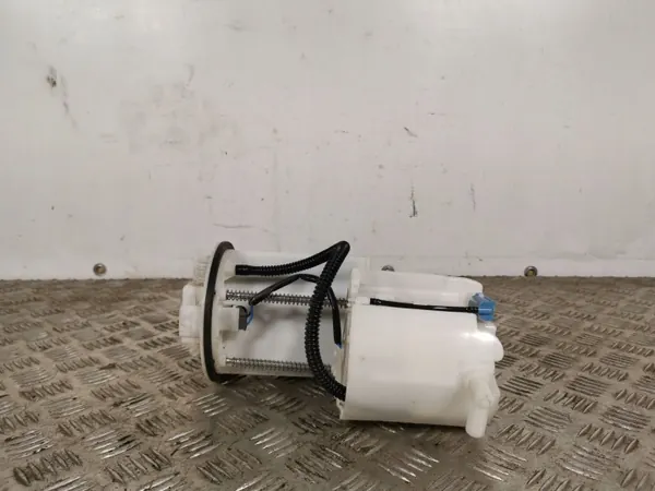 Bomba de combustível Lexus NX OEM FBZ8437 - Usado image 2