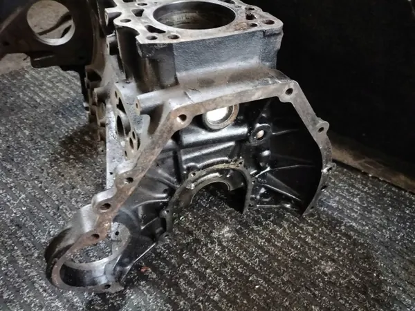 Käytetty moottorilohko Mercedes W201 190 2.0D OEM image 6